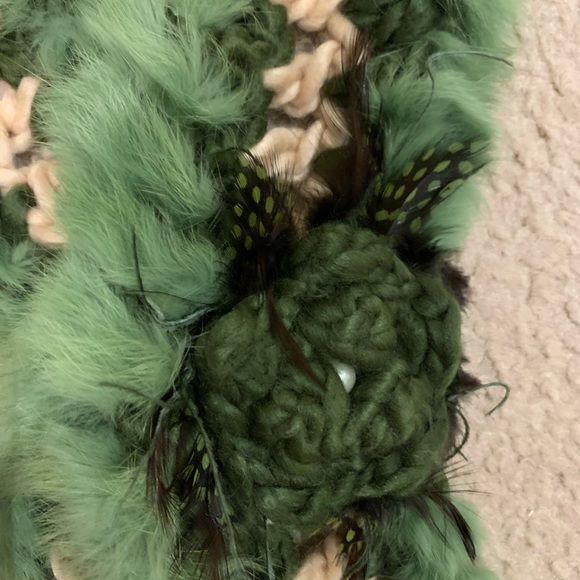 Fur and Wool  Scarf with Boho Wool/Feather Pin!! - Picture 2 of 2